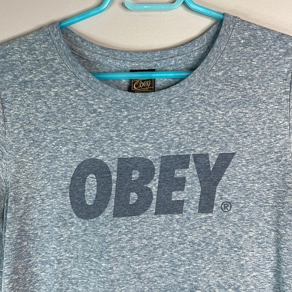 OBEY Graphic Logo Crewneck T-Shirt Heather Blue Short Sleeve USA Baddie Size M - Picture 3 of 10